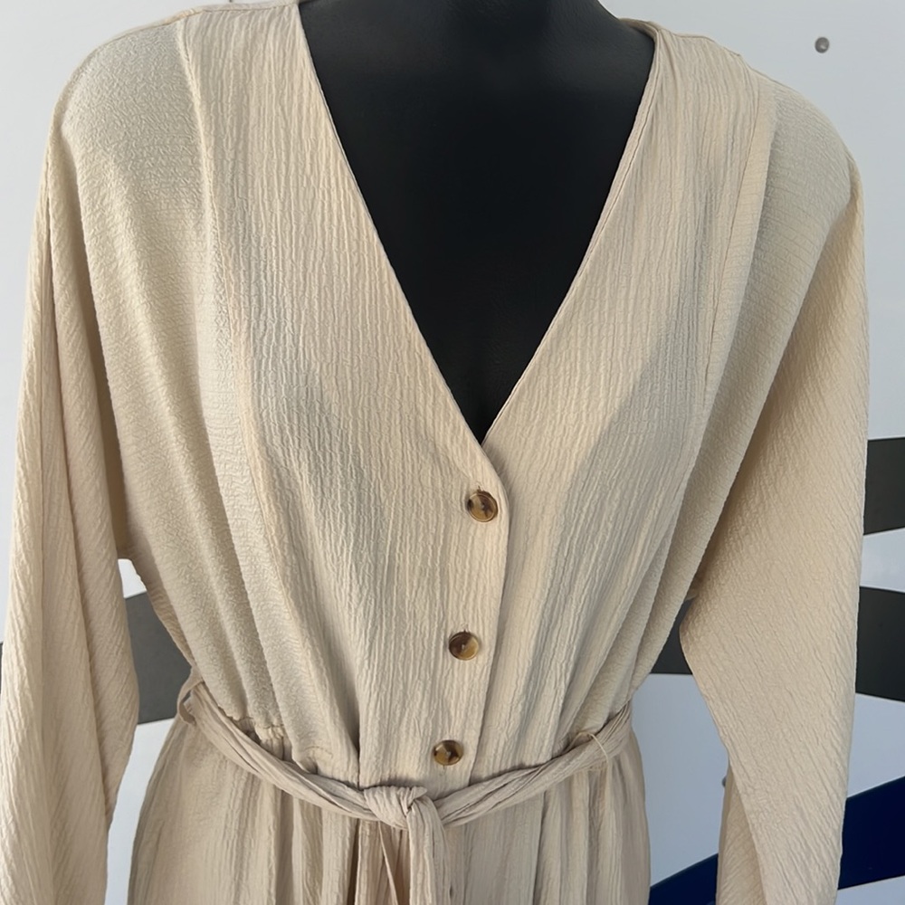 Calvin Kline NWOT Flowy Long sleeve button up Midi dress has pockets V-neck sz 8 - Picture 1 of 7